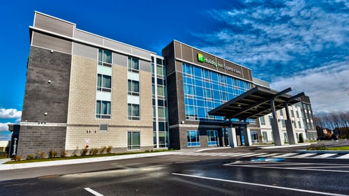 Holiday Inn Express & Suites Vaudreuil-Dorion - Hotel Exterior Day