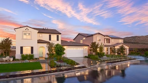 Street view of model homes in Linden at Alberhill Ranch by Pulte Homes in Lake Elsinore, CA.