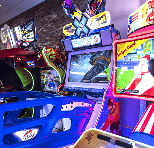 The Edge Arcade attraction at Isle Casino Hotel Waterloo is your place to play games and win epic prizes. Celebrating a birthday? Or just want some space of your own to get together with friends and family? Our Party Room is now open for booking parties and kid's birthday parties. Call to make a reservation for your birthday party today.