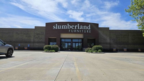 Grand Forks Slumberland Furniture parking lot