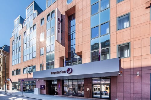Premier Inn Frankfurt City Centre Hotel exterior