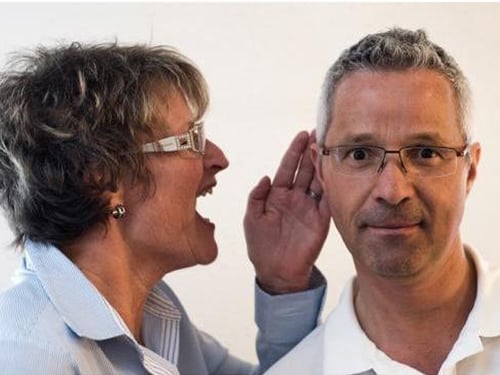 Hörstudio Hiedl 2340  Hörgeräte in Mödling und Umgebung