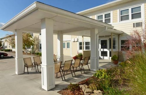 Exterior image of Rochester Regional Health Resch Commons Senior Living in Rochester, NY
