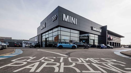 mini specialist near me