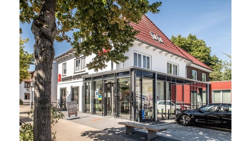 Aussenansicht der Bahnhof-Apotheke