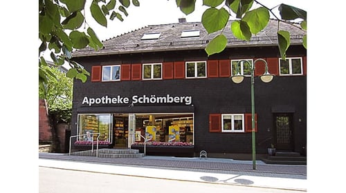 Aussenansicht der Apotheke Schömberg