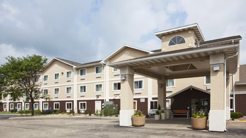 Convenient location with easy access to nearby attractions.
