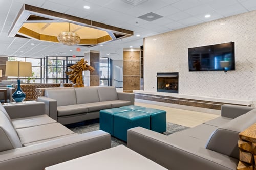 Enjoy and relax in the hotel lobby with free Wi-Fi.