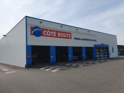 Côté Route Saint-Pourçain-sur-Sioule by First Stop