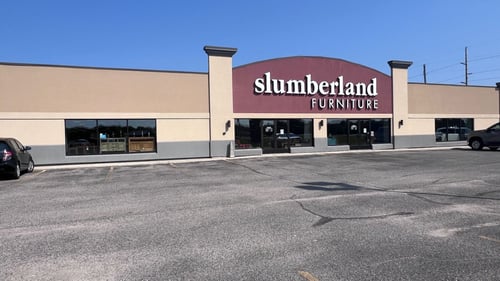 Thief River Falls Slumberland Furniture parking lot