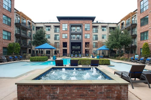 Exterior View at Gramercy on the Park in Dallas, TX 75287