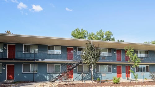 Exterior View at Sheridan South Apts, Denver, Colorado