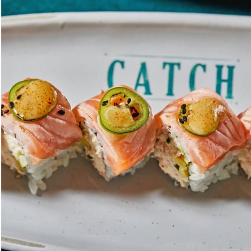 Sushi rolls with crab, salmon and miso-Honey