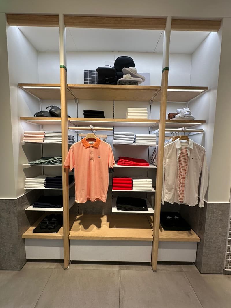Close Up - Store