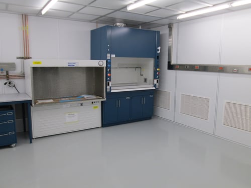 ISO7 Medical Device Cleanroom from Cleanetics