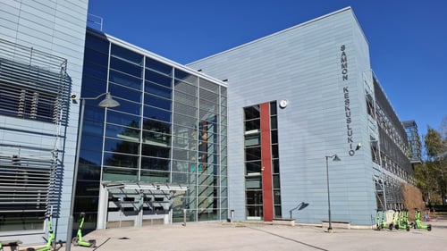 Tampereen aikuislukio toimii Sammon keskuslukion kiinteistössä.