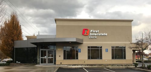 Exterior image of First Interstate Bank in Medford, Oregon.
