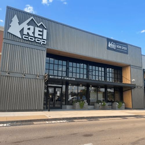 The front of the REI in Town and Country, Missouri