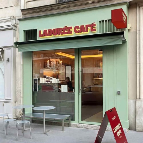 Façade Ladurée Café Victor Hugo