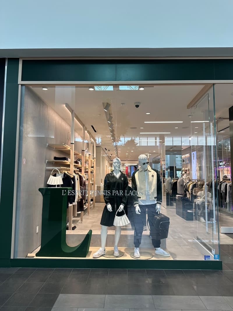 Close Up - Store
