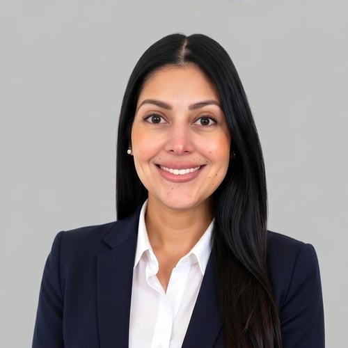 Headshot of Valerie Avila, a wealth advisor at Chase