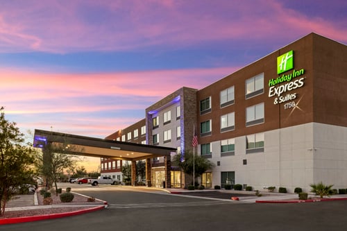 Welcome to our pet-friendly hotel in Phoenix West - Tolleson!