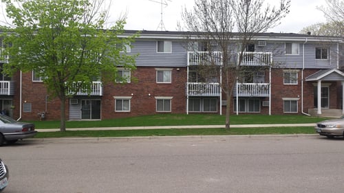 cover photo for Covington Place Apartments in St Cloud, MN 56301