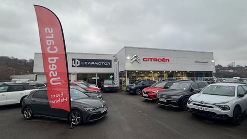 Evans Halshaw Citroen Leeds Dealership Exterior