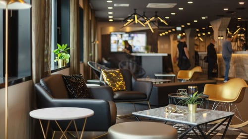 Holiday Inn - the niu, Coin Frankfurt Ostend Lobby Lounge