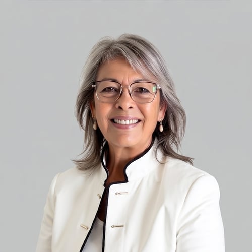 Headshot of Nozomi Laughy, a wealth advisor at Chase