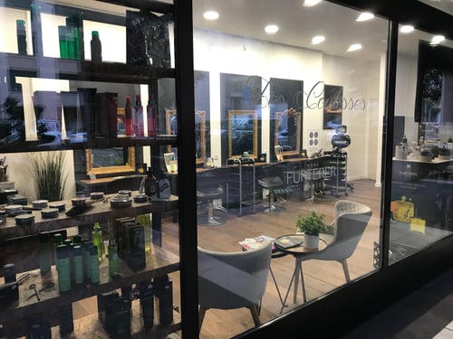 salon de coiffure LES COULISSES -RENE FURTERER