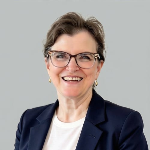 Headshot of Vianna Burns, a wealth advisor at Chase