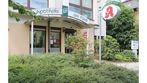 Aussenansicht der Apotheke am Park