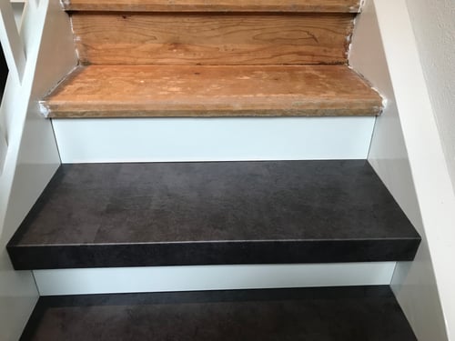 Bodenbelag, Treppensarnierung mit Vinylplatten