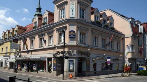 Kelterer GmbH & Co KG Hauptstraße 29-31 2000 Stockerau Außenaufnahme