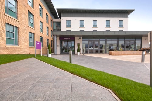 Edinburgh Airport (Newbridge) exterior