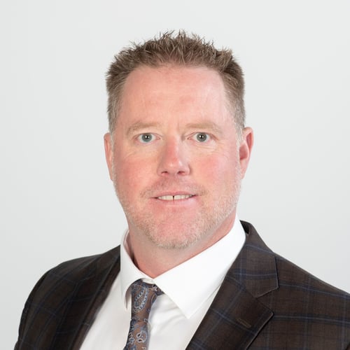 Headshot of Scott Fengstad.