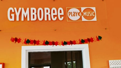 Gymboree Play & Music welcomes families with children classes in Palmetto Bay.