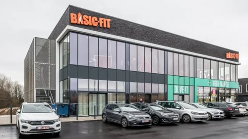Basic-Fit Gembloux Chaussée de Tirlemont 24/7 - front club outside