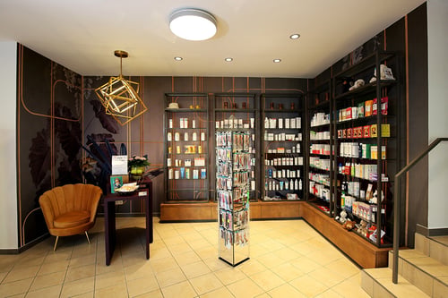 Apotheke zur Heiligen Dreifaltigkeit Offizin