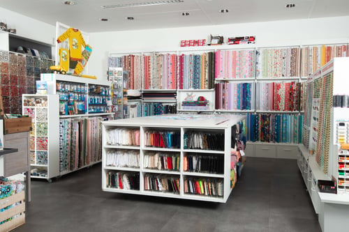 Turke Nähshop AG - zertifizierter BERNINA Fachhändler, Reparaturwerkstatt für Nähmaschinen, Verkaufsgeschäft für Nähmaschinen, Stoffe, Mercerie und CALIDA Pyjamas und Wäsche, 8610 Uster im Kanton Zürich