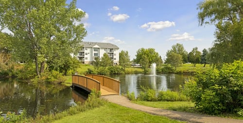 Courtyard at Valley Pond in Apple Valley, MN 55124