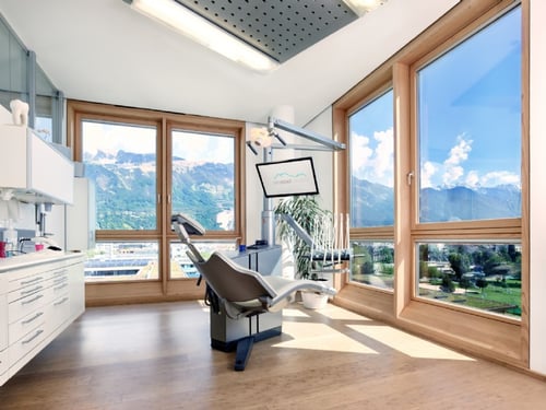 Skydent Zahnärzte mit Weitblick - Dr. Fabian Erler, Dr. Reinhold Erler, Dr. Tobias Auer, Dr. David Trojer