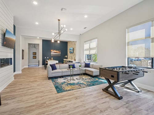 resident lounge at Ardmore at Prosperity in Knoxville, TN 37932