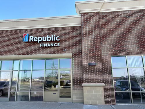 Eisenhower Drive, WI Republic Finance Branch