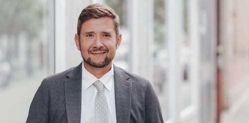 Agenturinhaber - AXA & DBV Versicherung Petar Mrvic in Kelheim