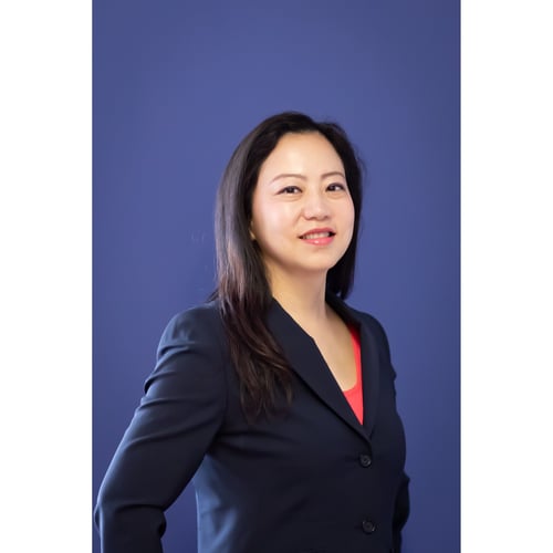 Yan Chen Headshot Image
