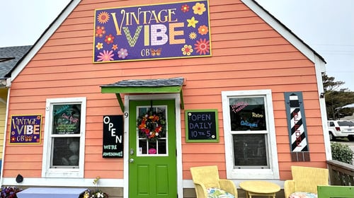 Vintage Vibe OBX Antique Store & Thrift Mall Storefront in Nags Head, NC.