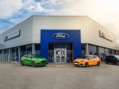 Entrance to the Ford Lincoln dealership