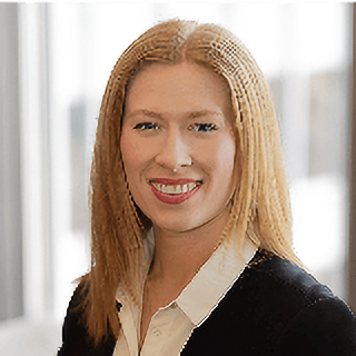 Headshot of Julia MacKinnon